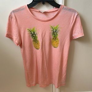 ⭐️3/$12⭐️ express pineapple tee
